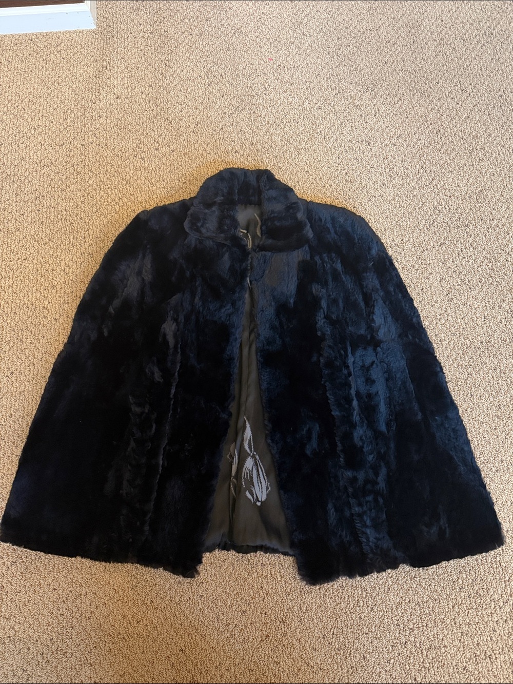 Black Vintage Fur Shawl